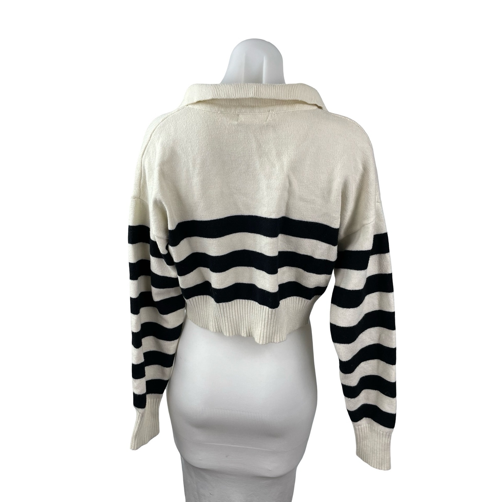 Isalis Women's Ivory Black Striped Long Sleeve Polo Cropped Sweater Top Size S — image 4 of 6